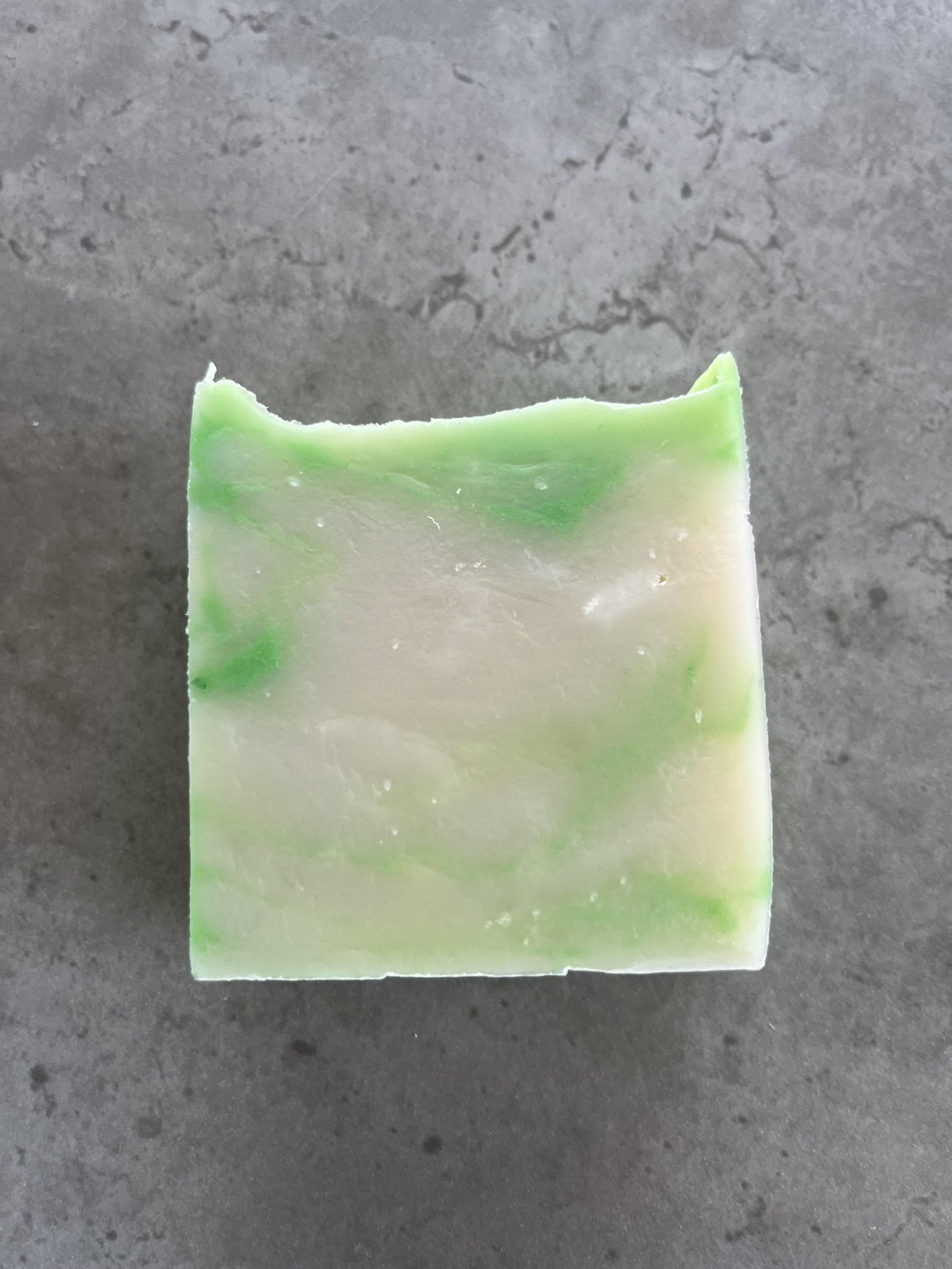 Smells delicious cold processed soap - Selfish Fine Soaps. This is a handmade cold processed soap made from all natural ingredients and perfumed with a high quality dupe of the DKNY fragrance Be delicious. It is green and white swirl in colour and smells gorgeous.