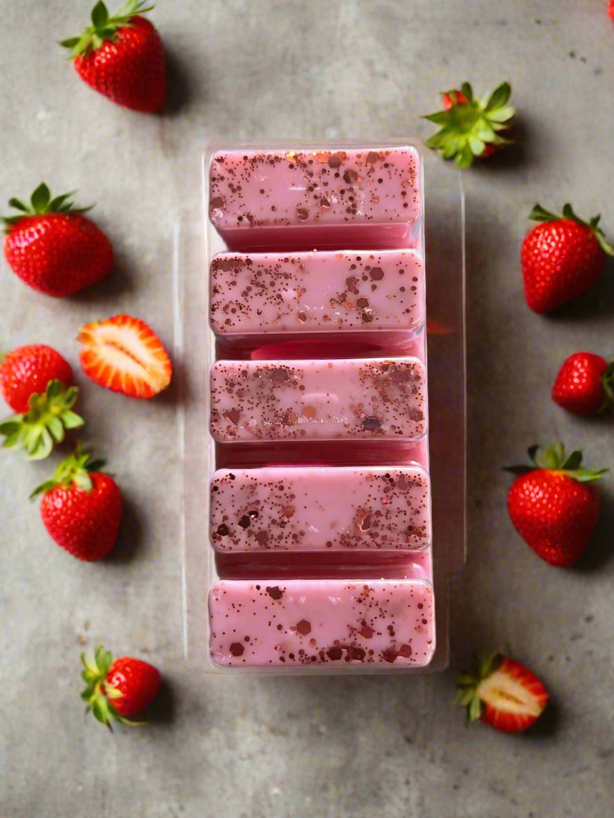 Strawberry and rhubarb soy wax melt - Selfish Fine Soaps