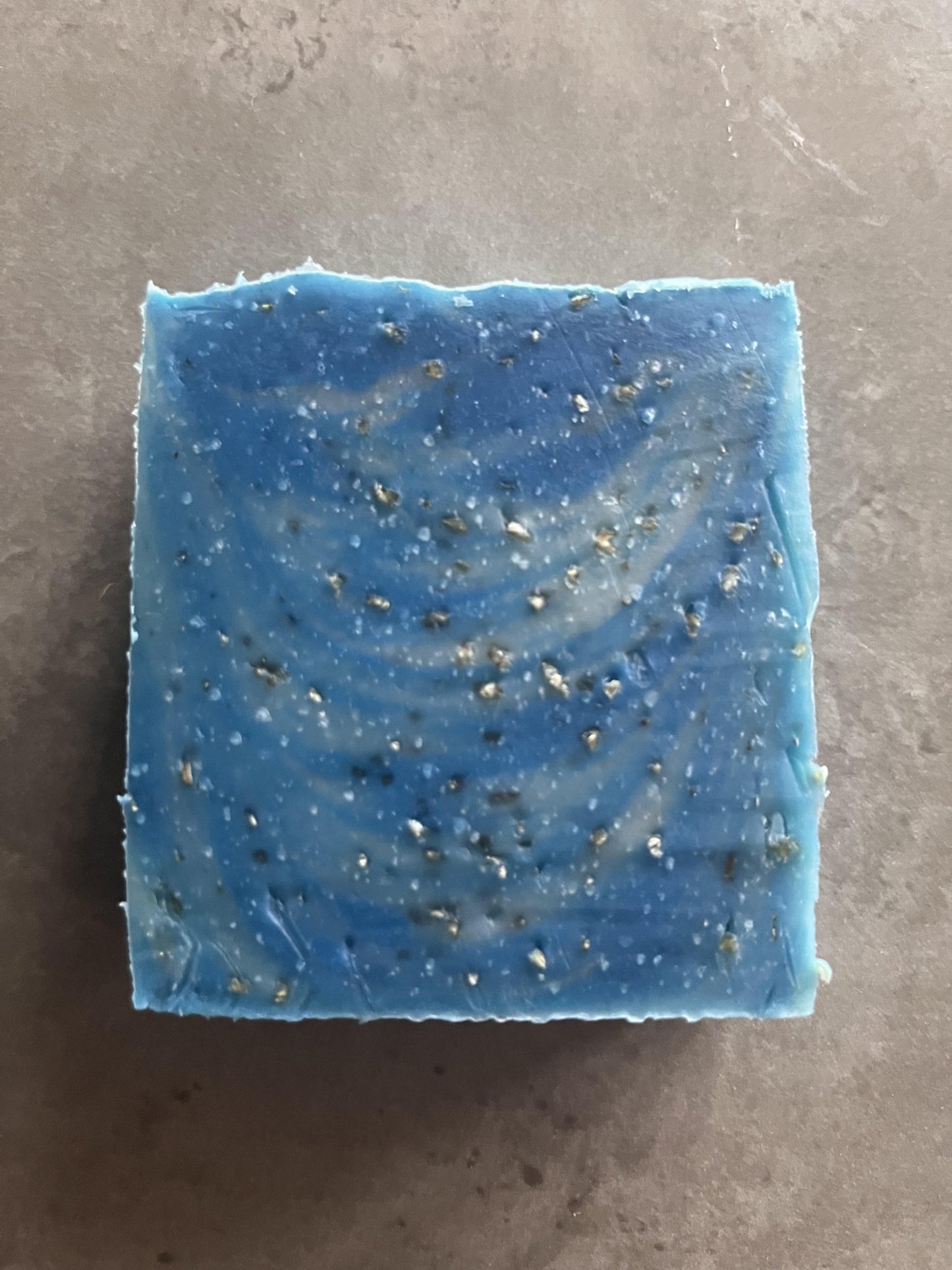 Palo santo cold processed soap - Selfish Fine Soaps. This is a bar of handmade cold processed soap. It is blue and white swirl in colour. It contains oatmeal to provide exfoliation and a nice lather. It is perfumed with Palo santo and smells great. It forms part of our mens aftershave inspired collection.